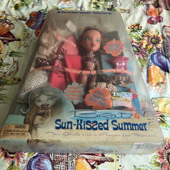 MGA Bratz Sunkissed Summer Yasmin Doll 2004 NEW IN BOX **RARE** - Picture 1 of 7